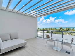 Seabreeze Retreat Unit 532 Direct Ocean Studio at the W Hotel So
