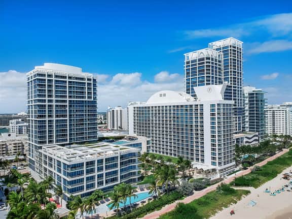 2/2 Carillon Wellness Resort  605